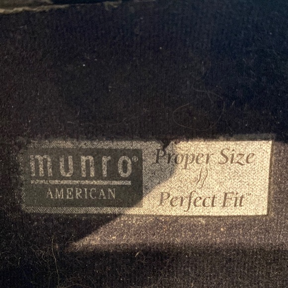 Vintage Munro Black Leather & Suede Shoes Size 7.5 - Picture 10 of 15